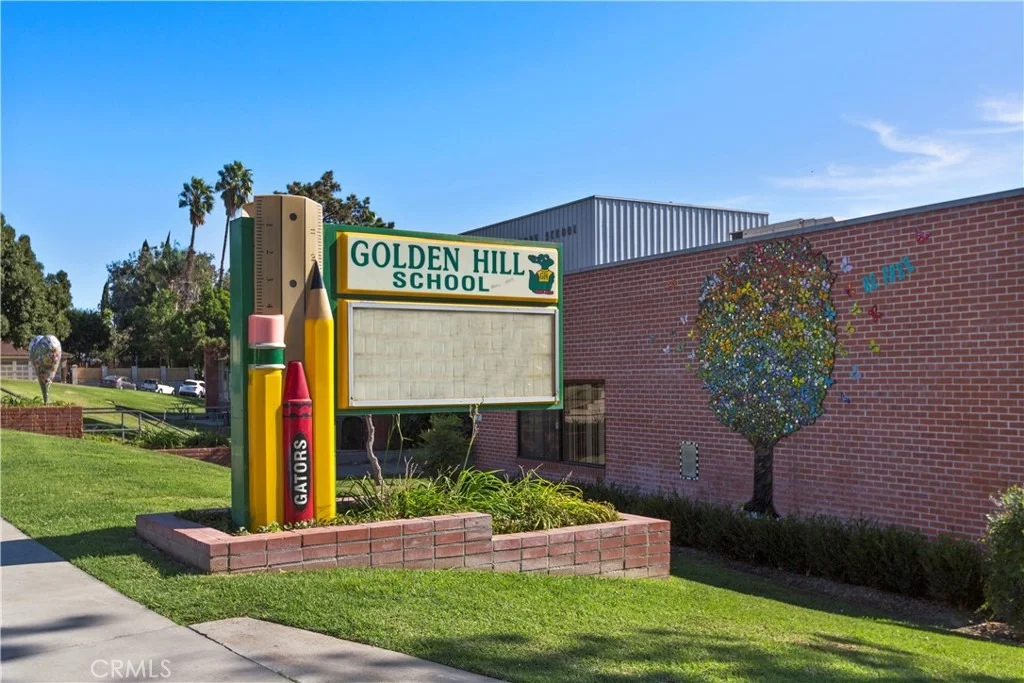 Photo of 1104 Cerritos