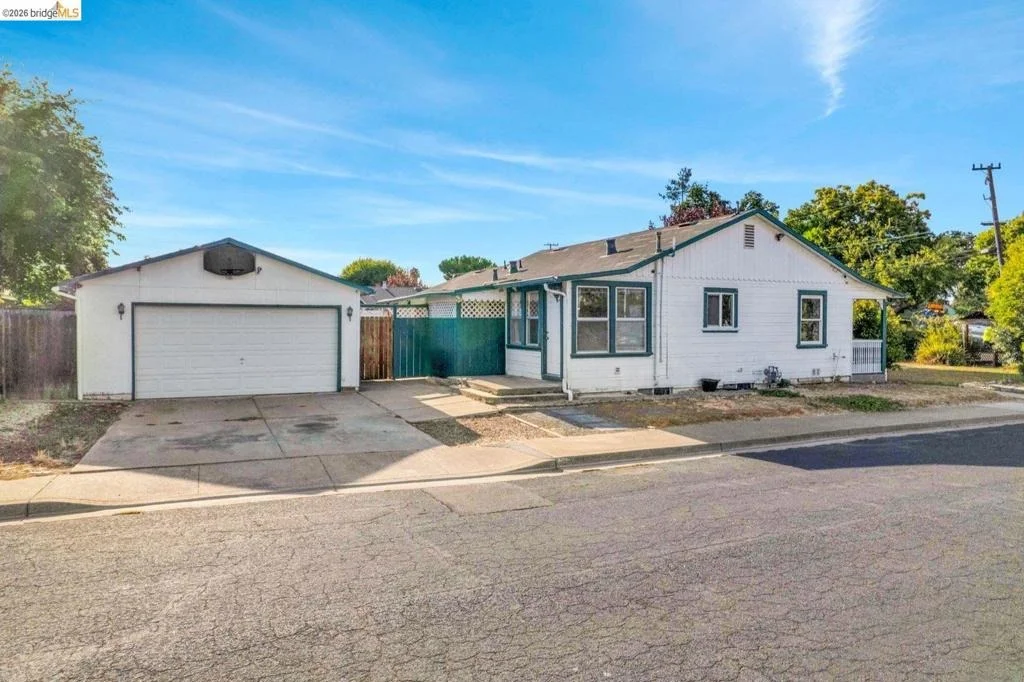 Photo of 3742 Walnut Ave