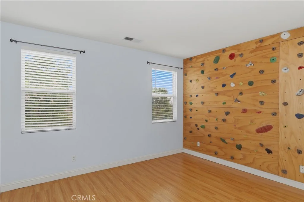 Photo of 15979 Skyridge