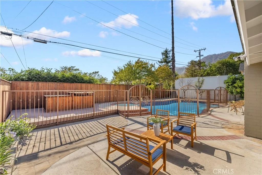 Photo of 1255 Hastings Ranch Drive
