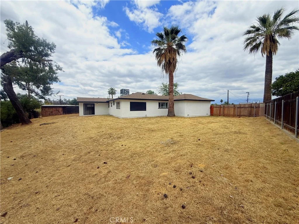 Photo of 490 Avignon Court