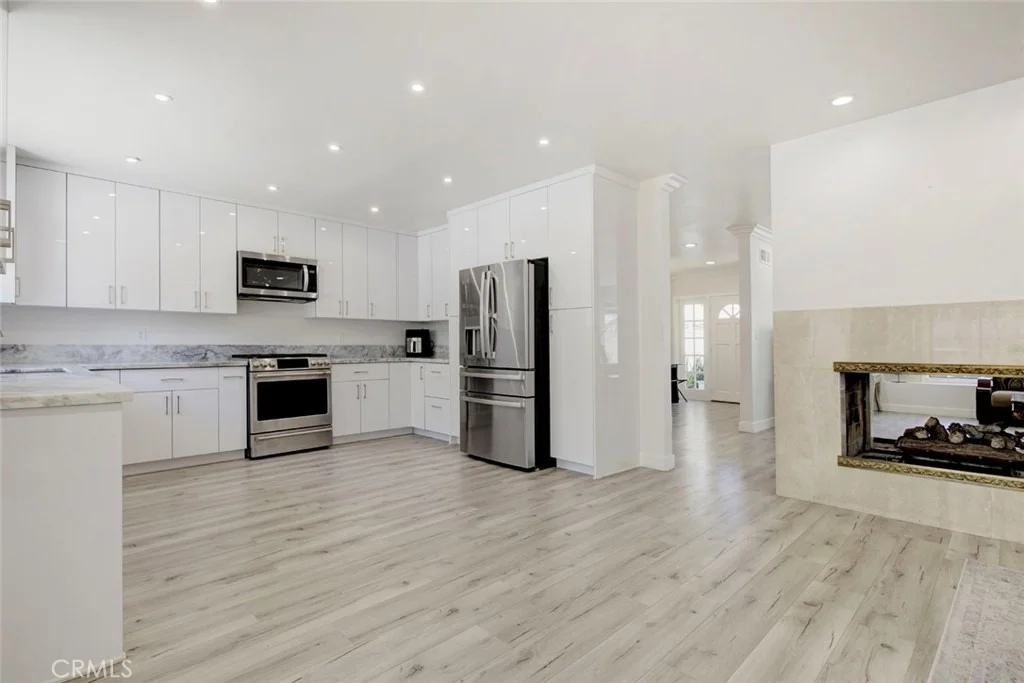 Photo of 6916 Estepa