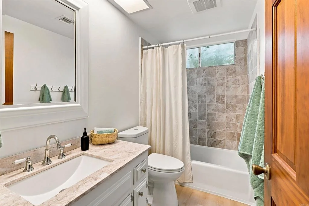 Photo of 3056 Overhill Drive