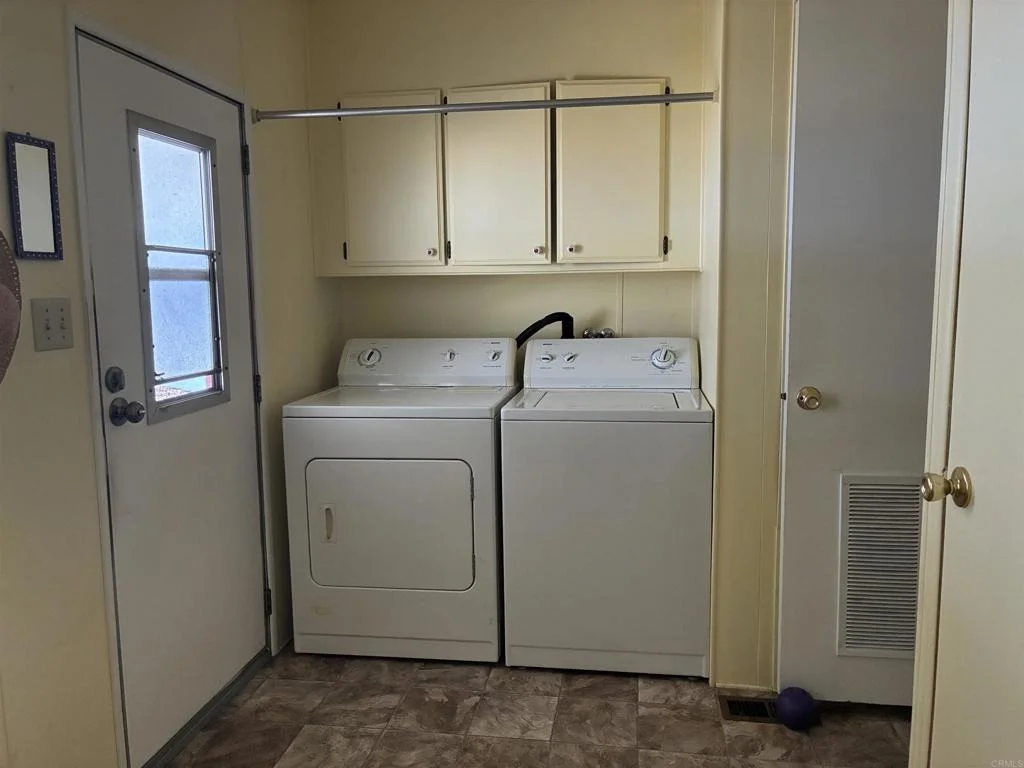 Photo of Unit 400 at 1930 W San Marcos Boulevard