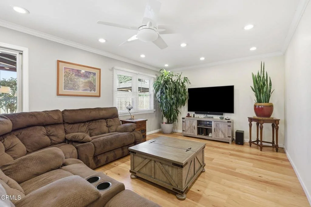 Photo of 3899 Maple Street
