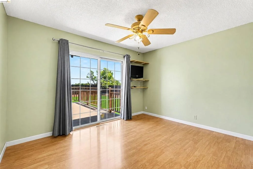 Photo of 1126 Mission Dr