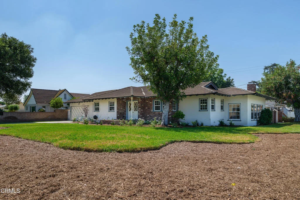 Photo of 8438 Beverly Drive