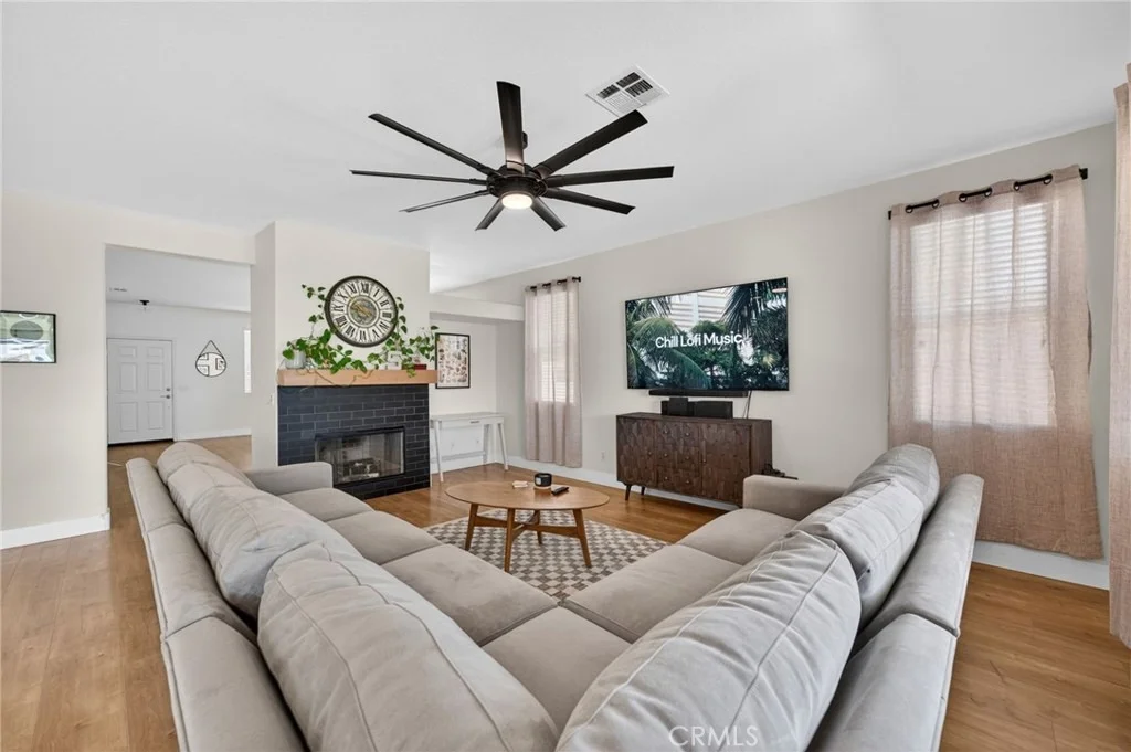 Photo of 31081 Cedar Oak Road