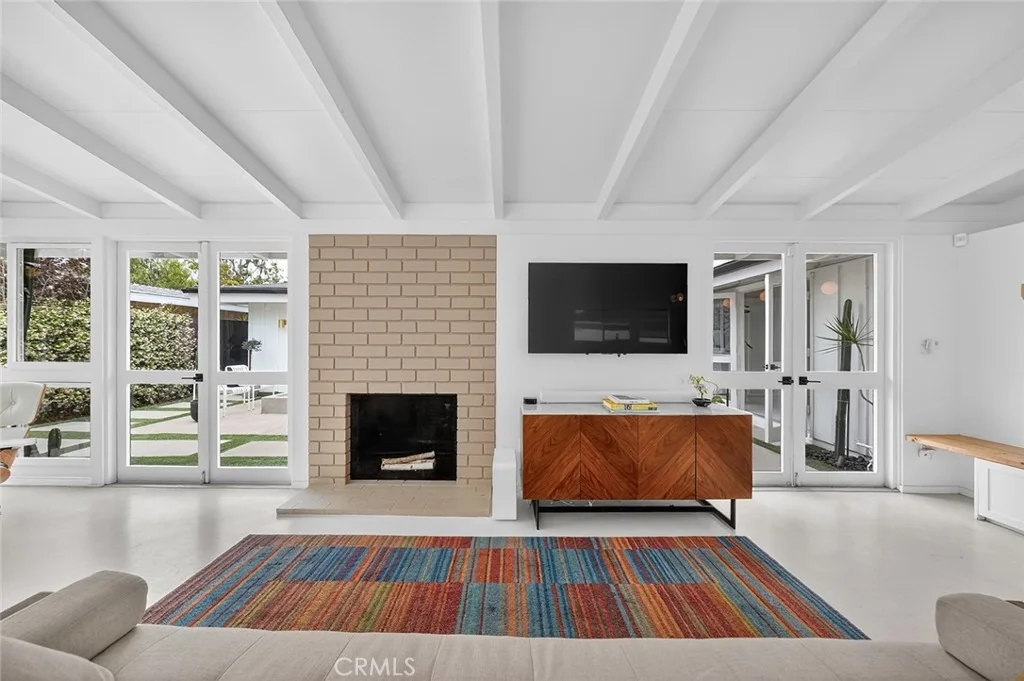 Photo of 3065 Stevely
