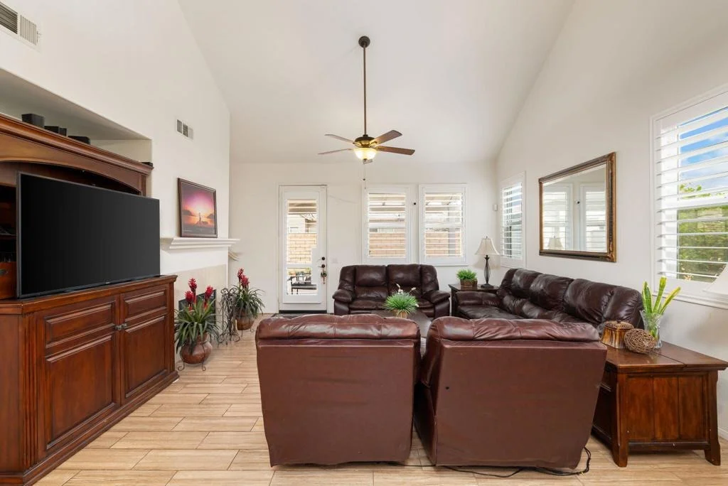 Photo of 37481 Coventry Street