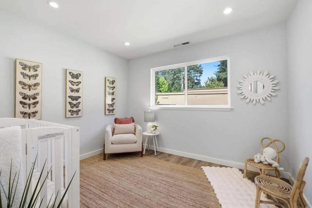 Photo of 915 Pinetree Lane