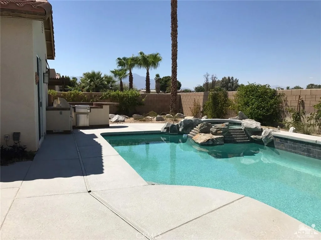 Photo of 10 Tucson Circle