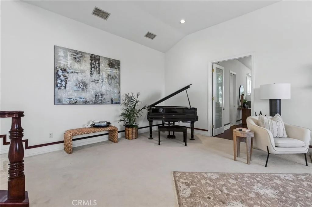 Photo of 6872 Chartwell