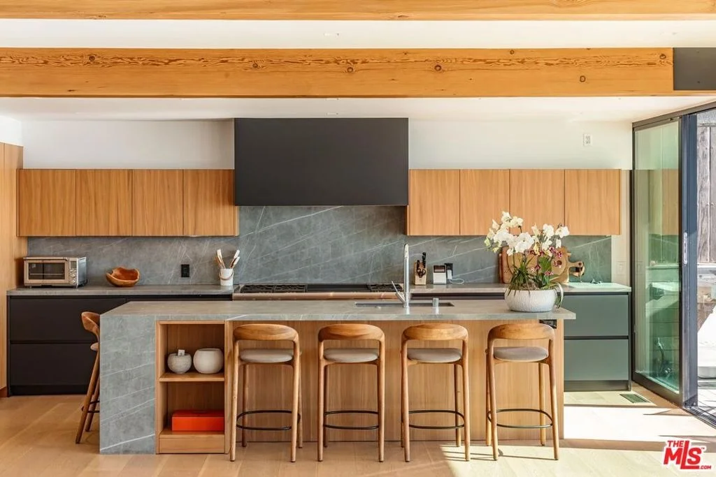 Photo of 24548 Malibu Road