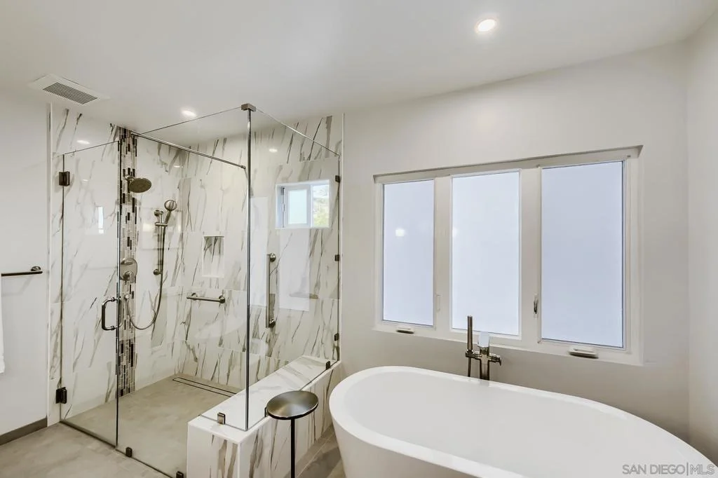 Photo of 5379 La Jolla Mesa