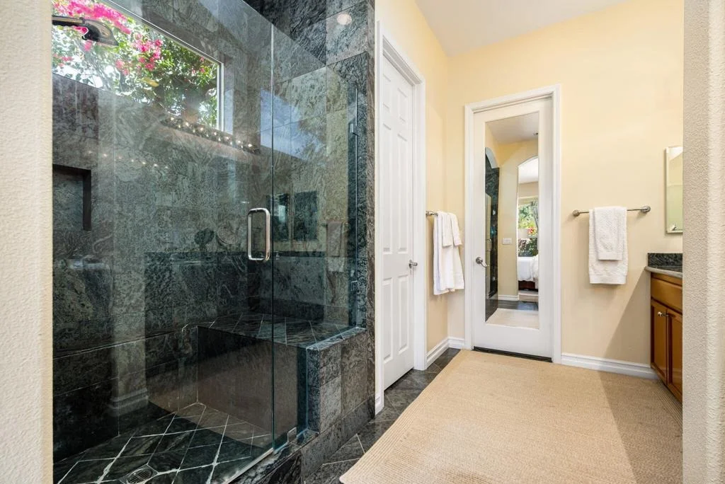 Photo of 60463 Juniper Lane