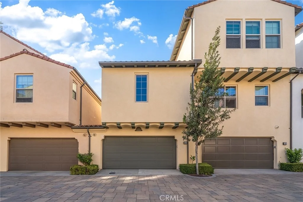 Photo of 56 Bay Laurel