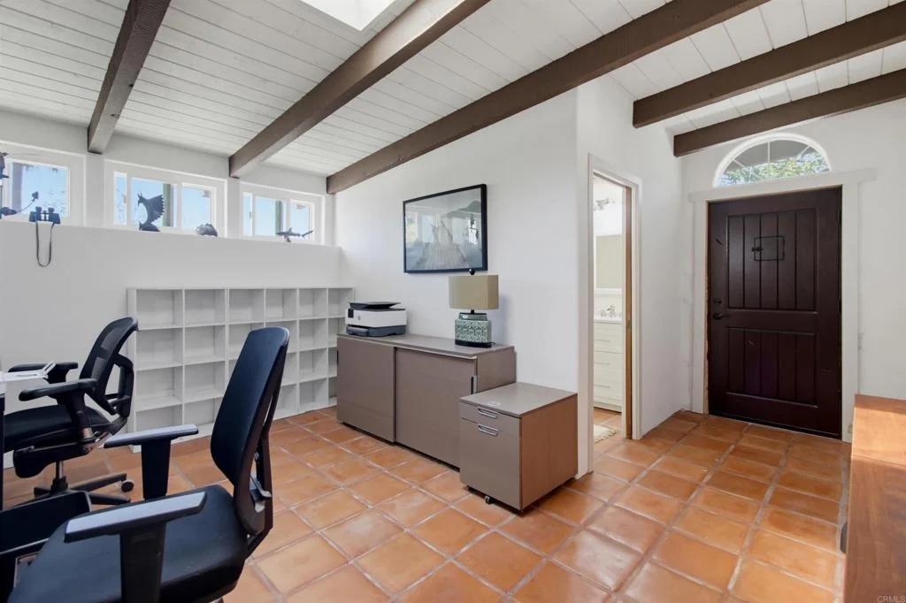 Photo of 4580 El Mirlo