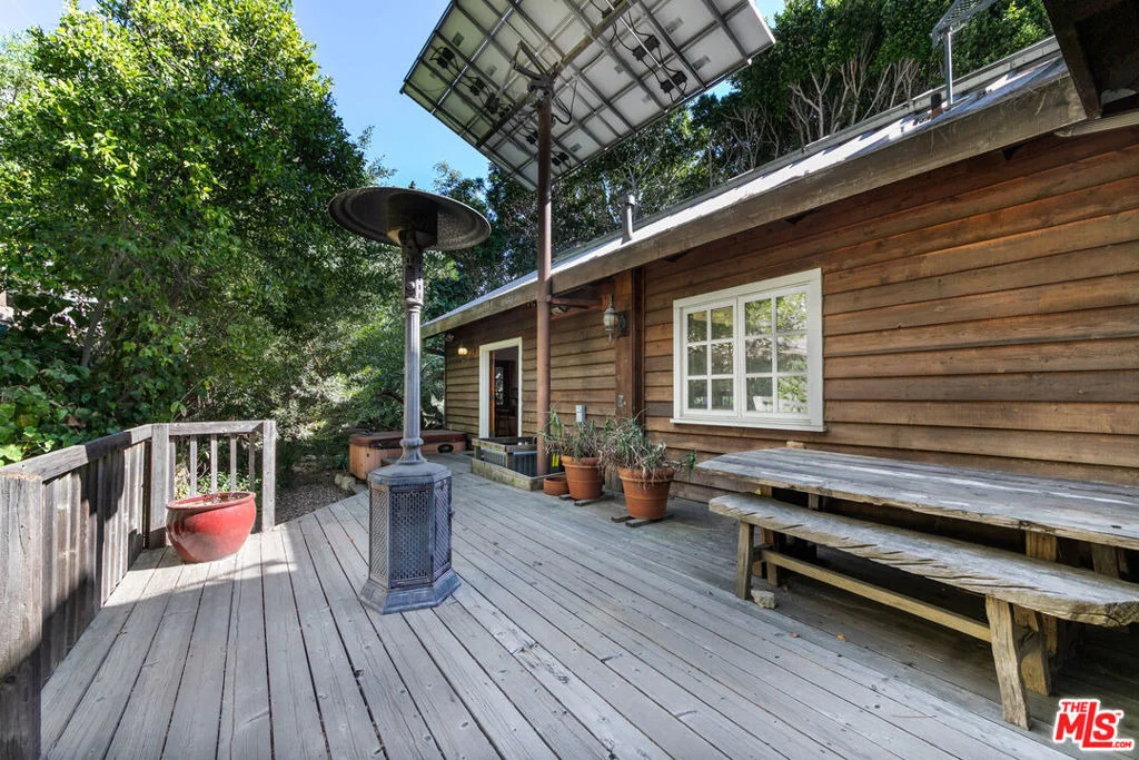 Photo of 8497 Harold Way