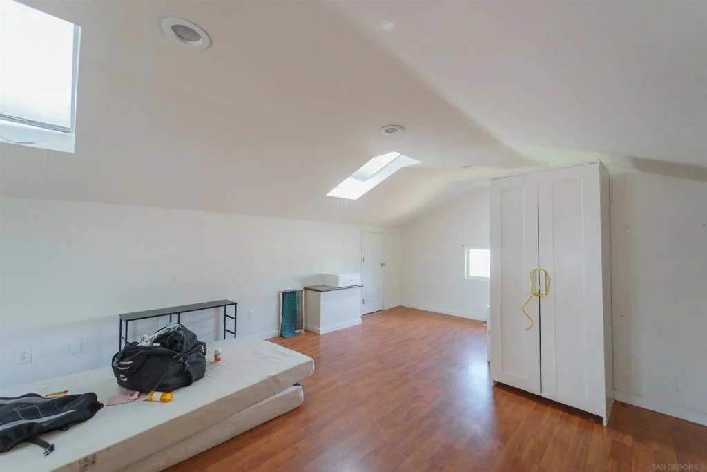 Photo of 3973 8th Ave