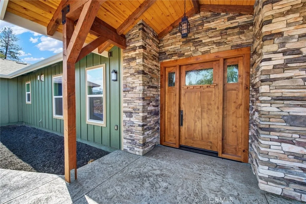Photo of 1690 BEND LANE