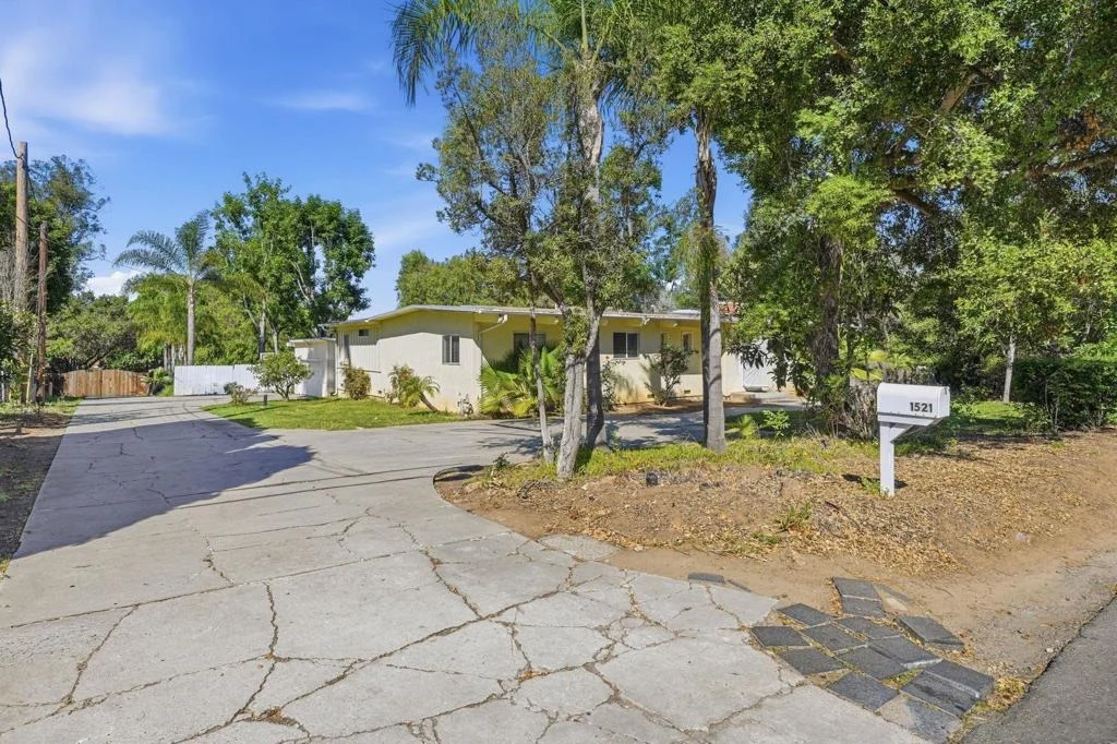 Photo of 1521 Foothill Dr