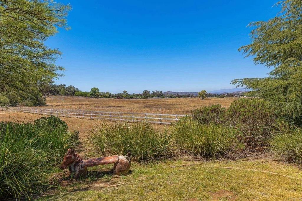 Photo of 2445 Southern Oak Road