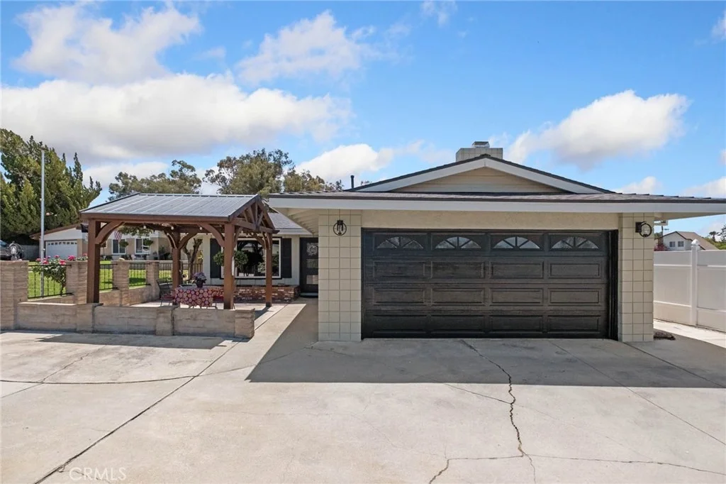 Photo of 1510 Pamela