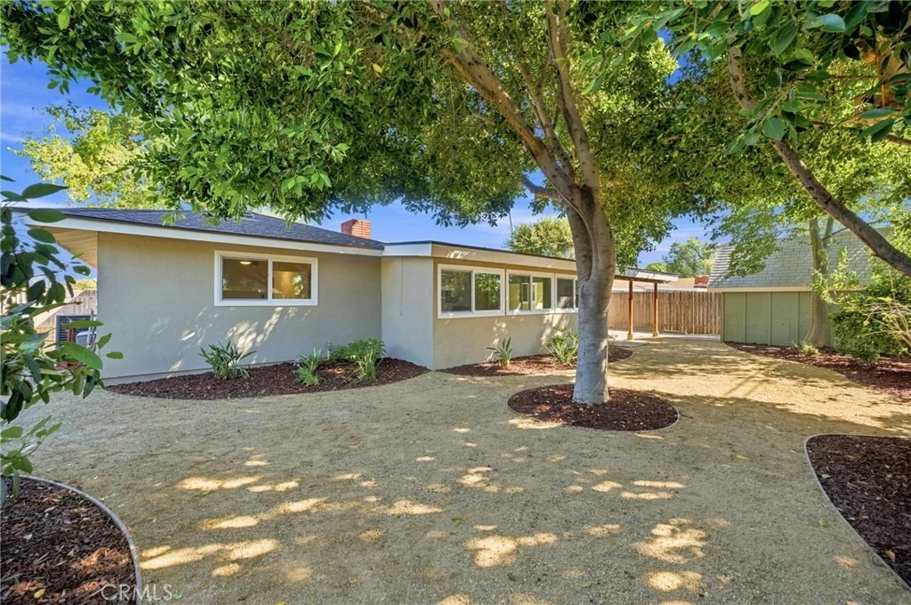Photo of 8755 Delano