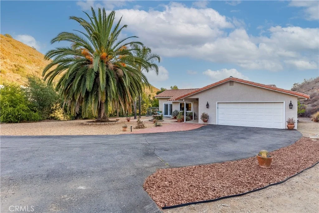 Photo of 45251 La Cruz Dr