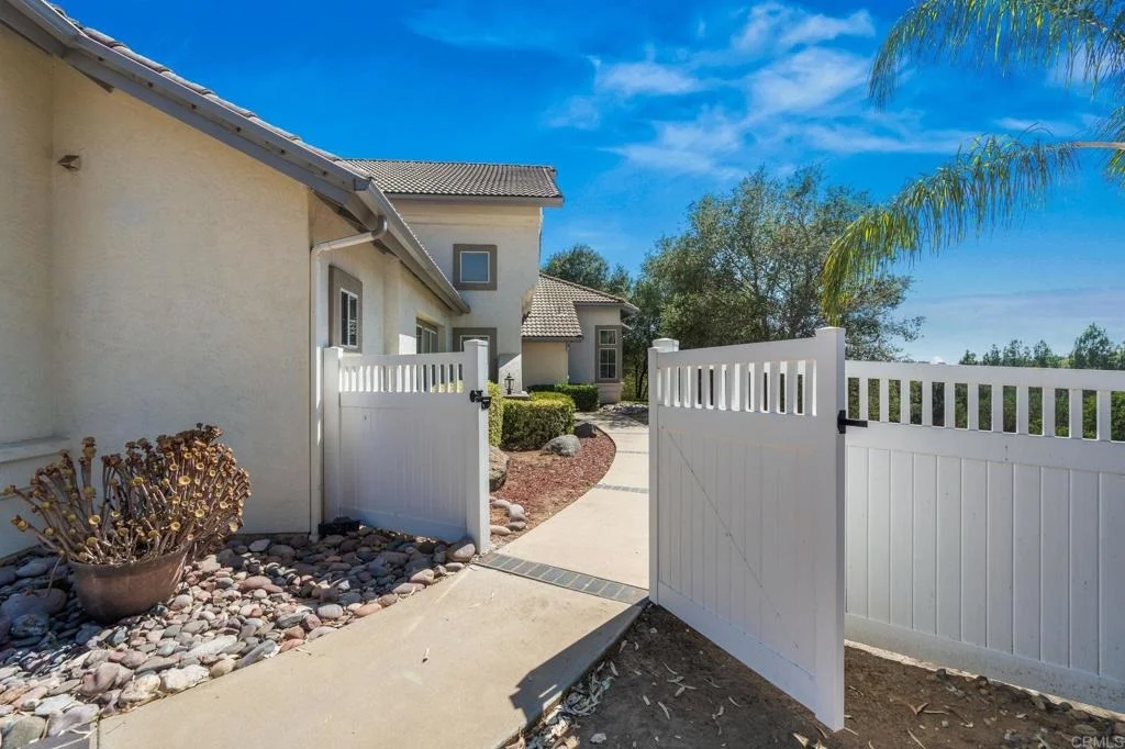Photo of 1887 Coronado View