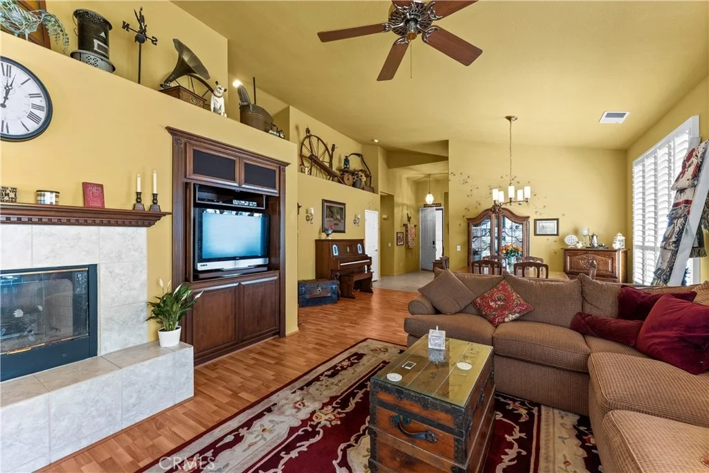Photo of 40145 Colony
