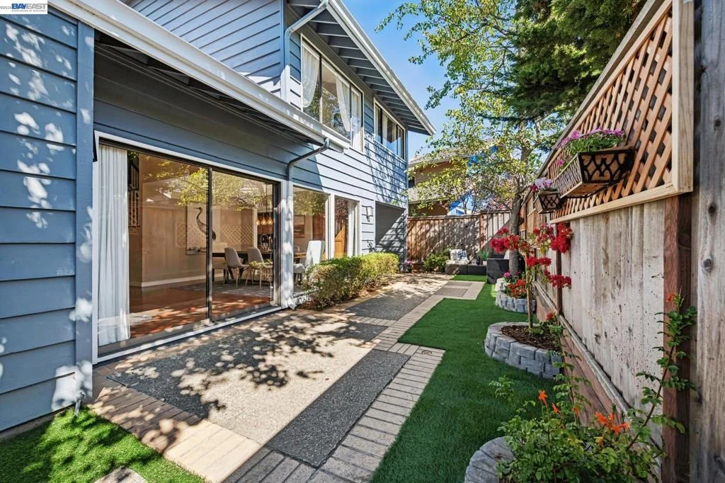 Photo of 8 Avondale Lndg