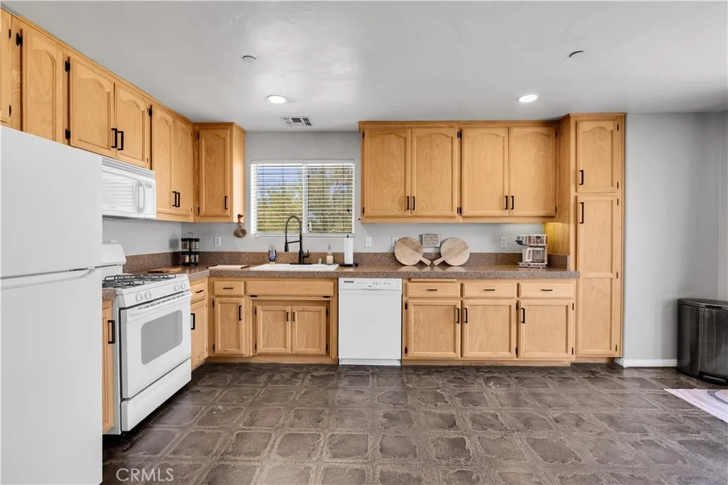 Photo of 7381 Sunset Road