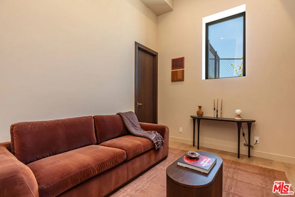 Photo of 4346 Avenida De La Encinal