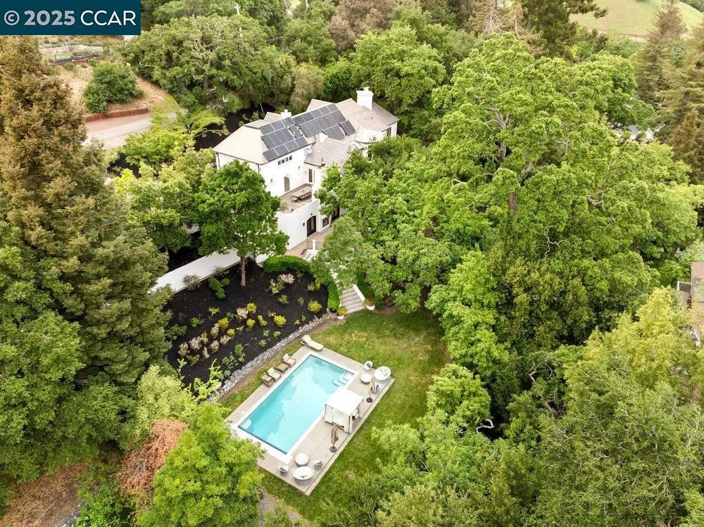 Photo of 1720 Toyon Rd