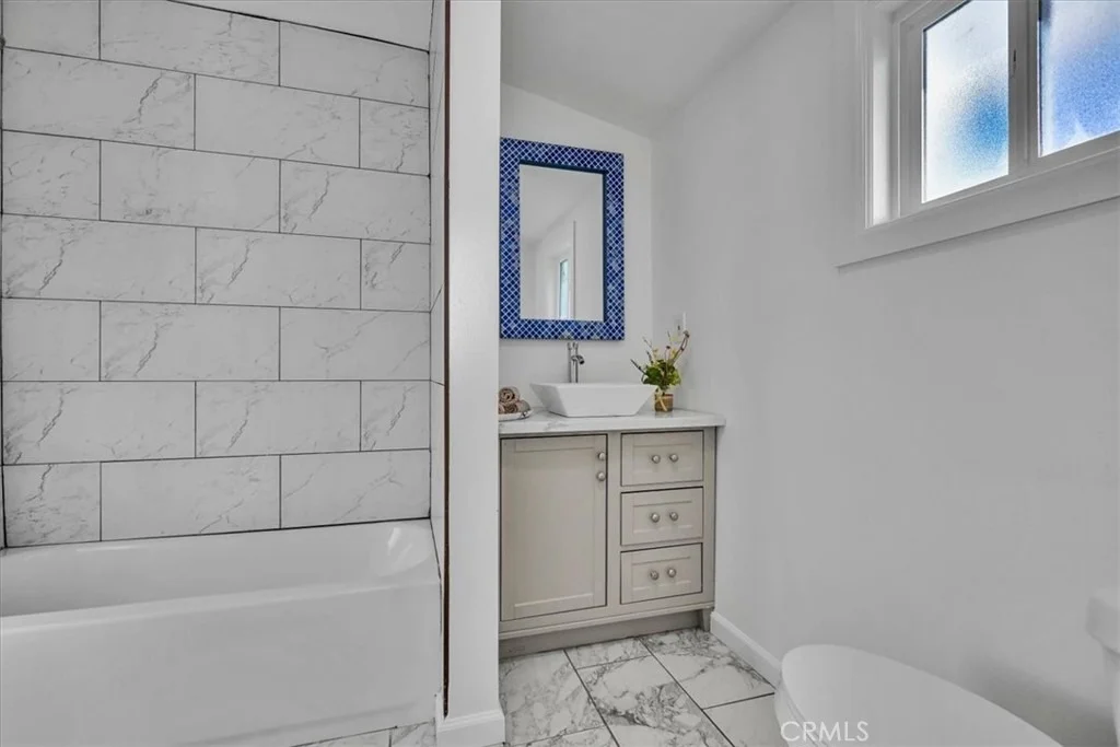 Photo of 600 Maple