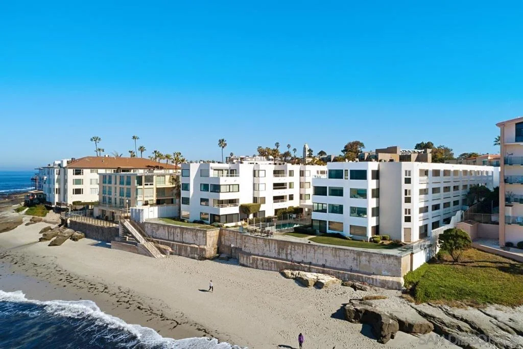 Photo of Unit 405 at 100 Coast