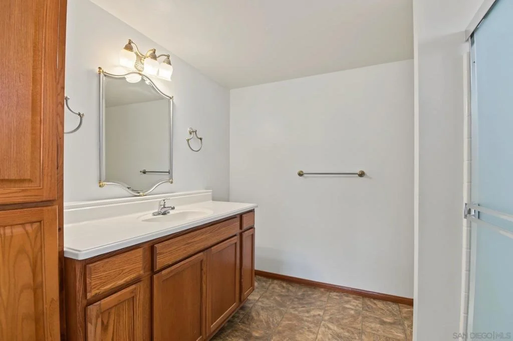 Photo of 333 Thomsen Way