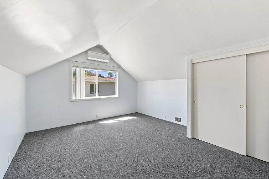 Photo of 2790 Palomino