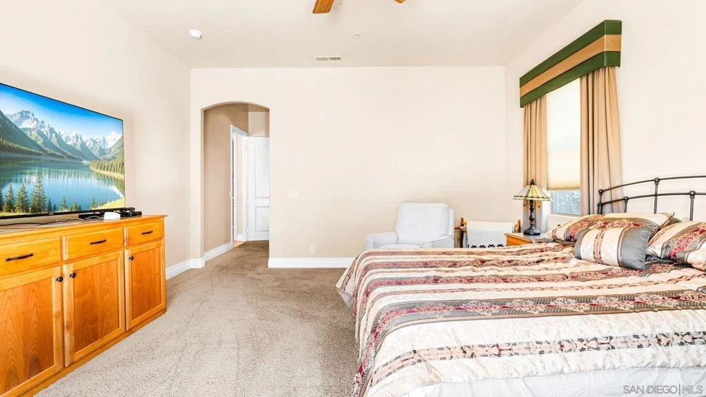 Photo of 1485 Santa Fe Hills