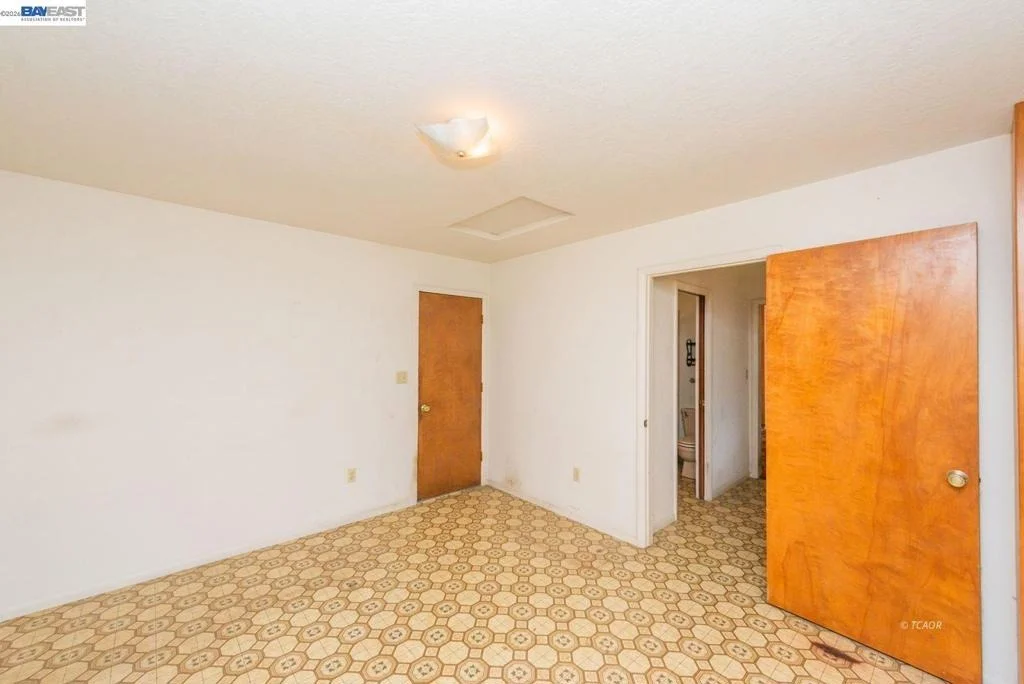 Photo of 376 Mountain View Dr.