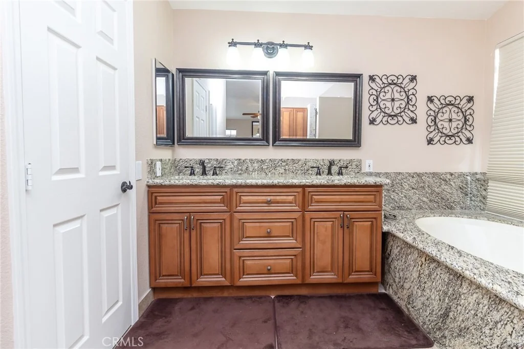 Photo of 915 Beach Drive