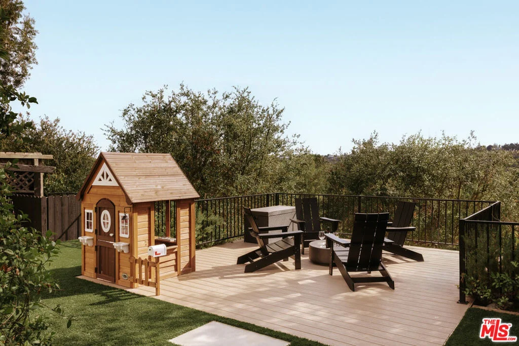 Photo of 2741 Bottlebrush Drive