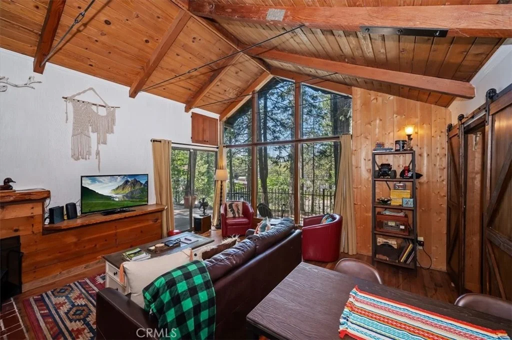 Photo of 27596 Oak Knoll