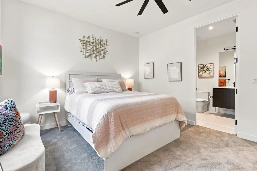 Photo of 57964 Salida Del Sol