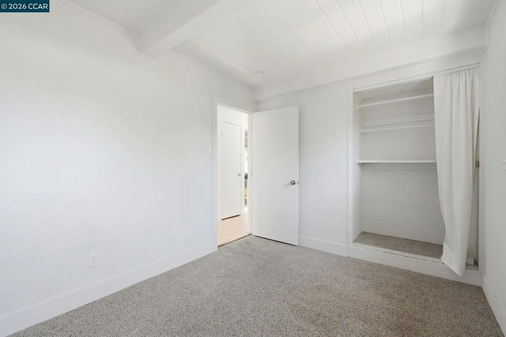Photo of 2082 Overhill Rd