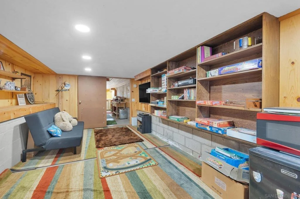 Photo of 2816 Heliotrope Dr
