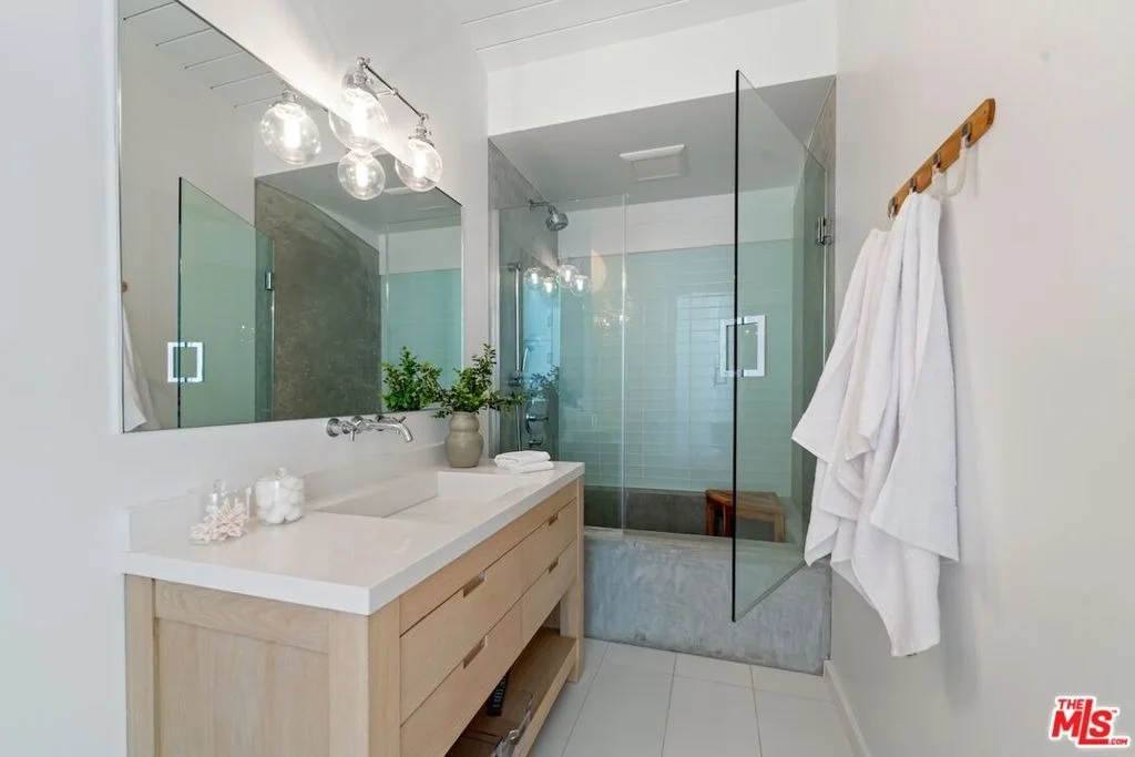 Photo of 23701 Harbor Vista Drive