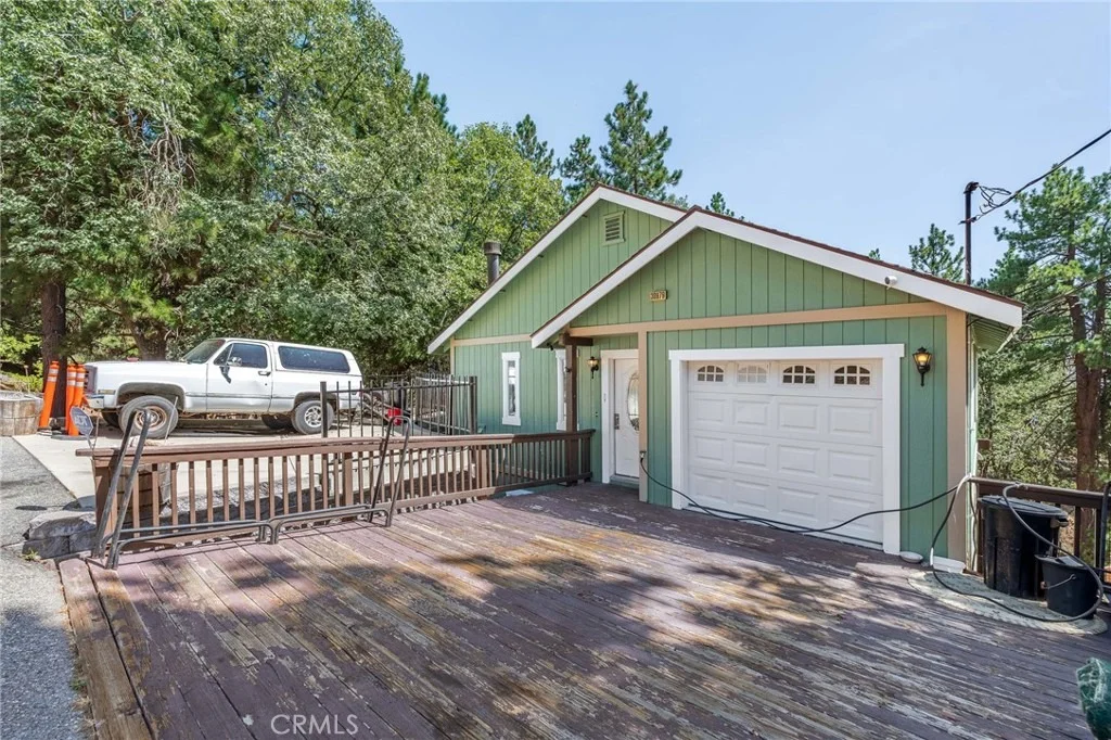 Photo of 30979 Summit Drive